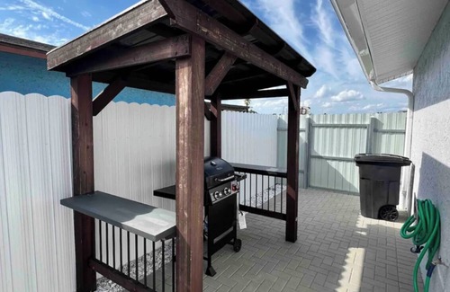 St. Petersburg - Clearwater Casa | Cozy Family-Friendly Home