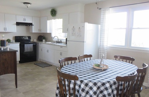 Conestoga Cabaña | Cozy Family Sized Cottage in the Country! 15 minutes to Lancaster City!!