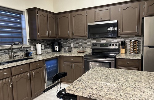 Pharr Casa | Cozy Family-sized Townhome