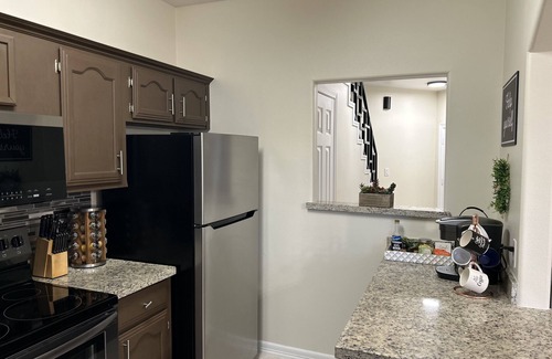 Pharr Casa | Cozy Family-sized Townhome