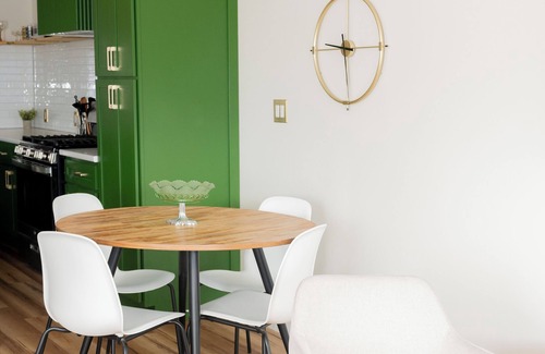 St. Williams Otro | Cozy Farm Retreat with Wine Country Charm in Norfolk County