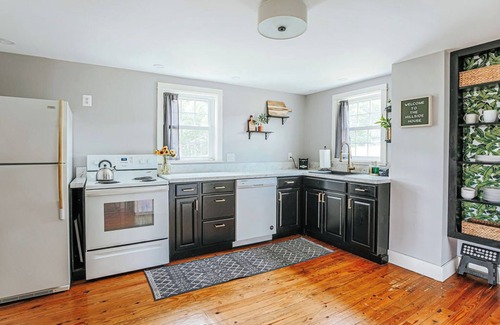 Luray Casa | Cozy Farmhouse by Shenandoah with Mountain Views