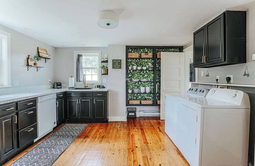 Luray Casa | Cozy Farmhouse by Shenandoah with Mountain Views