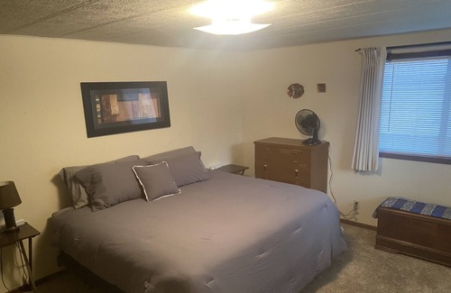 Bottineau County Otro | Cozy farmhouse close to unique four season playground.