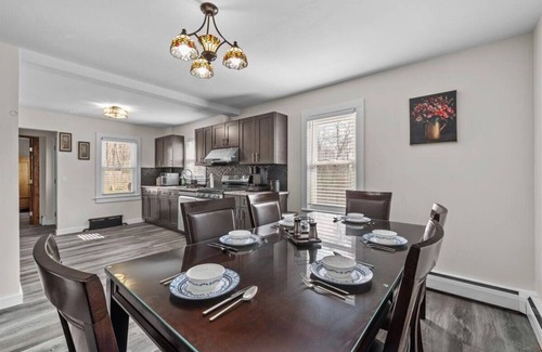Tannersville Otro | Cozy Farmhouse: Fireplace + Backyard + BBQ + Games