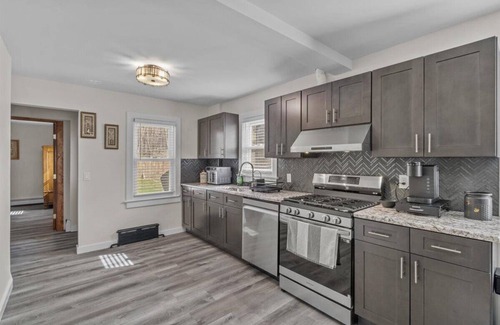 Tannersville Otro | Cozy Farmhouse: Fireplace + Backyard + BBQ + Games