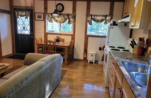 Nordegg Cabina | Expanse Cottages - La Casa de la roca