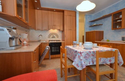 Lignano Sabbiadoro Apartamento | Acogedor apartamento cerca del mar en Lignano Sabbiadoro