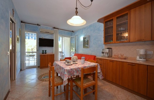 Lignano Sabbiadoro Apartamento | Acogedor apartamento cerca del mar en Lignano Sabbiadoro