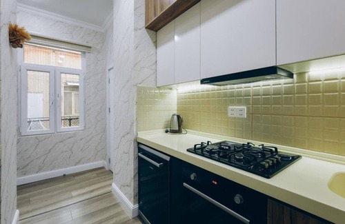 Nasimi Apartamento | Cozy Flat on Nizami Balcony & Free Airport Transfer – Sleeps 3