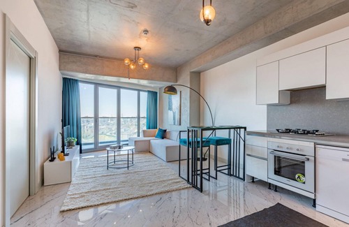 Bomonti Apartamento | Cozy Flat with City View and Balcony in Sisli
