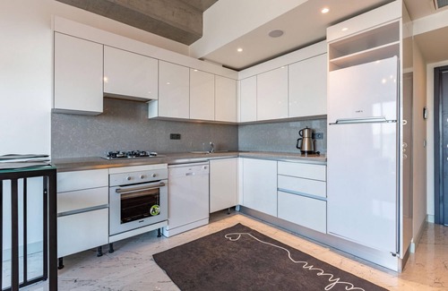 Bomonti Apartamento | Cozy Flat with City View and Balcony in Sisli