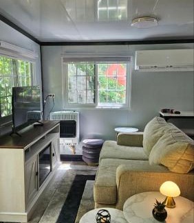 True Casa | Cozy Foldable Container Pipestem Getaway For 2