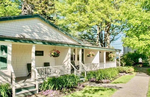 Boothbay Harbor Condominio | Cozy Forest Cottage | Stone FP | No Hidden Fees