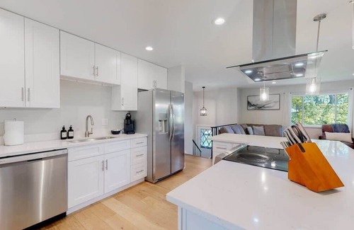 Castlewood Casa | Cozy Four Bedroom Family Retreat with Yard and Air Hockey