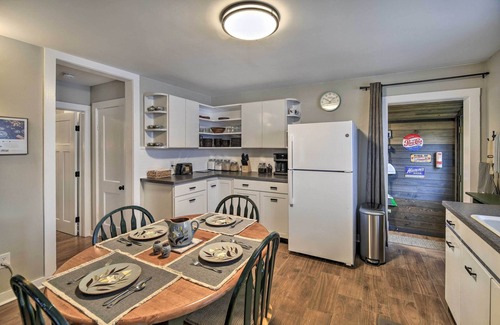 Fries Casa | Cozy Fries Escape w/ Mountain & River Views!