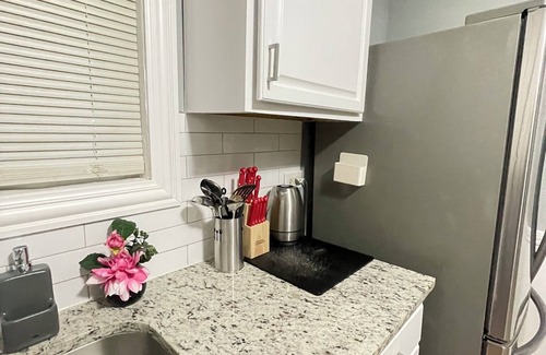 Park Forest Casa | Cozy Full Home + Free Parking + Fast Wi-fi & Central Area