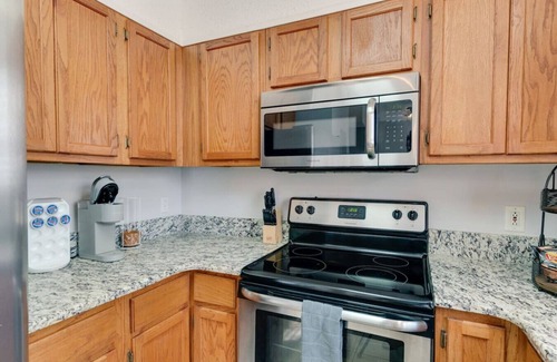 Hope Gardens Apartamento | Cozy & Fun Apartment by Broadway, Room for 6!