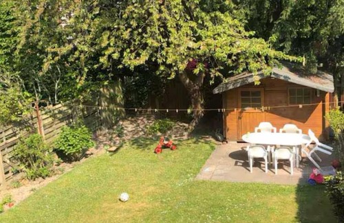 Oosterveld Apartamento | Cozy Garden Retreat - Family Friendly Studio with city access