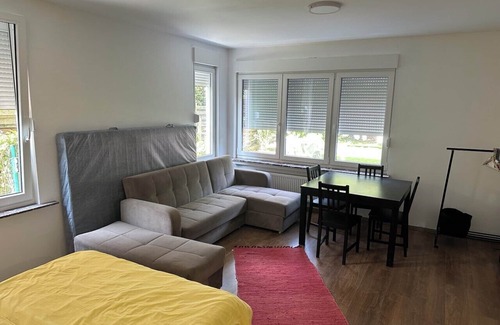 Oosterveld Apartamento | Cozy Garden Retreat - Family Friendly Studio with city access