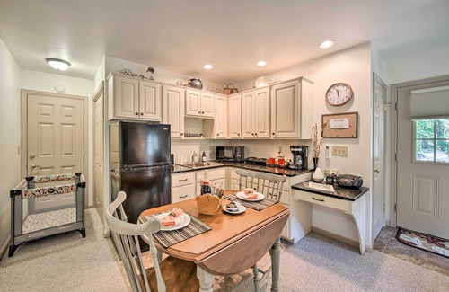 New Holland Apartamento | Cozy 'Garden Room' in Welsh Mountain Suites!