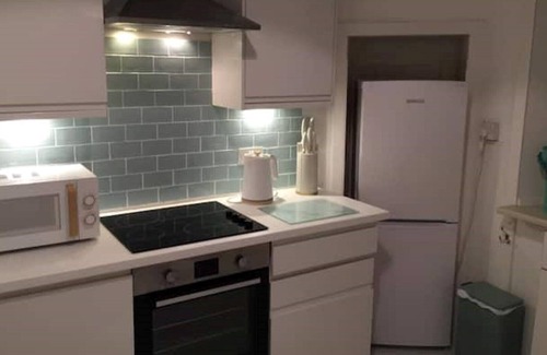 Millport Apartamento | Cozy corner ground floor flat close to the sea! 5 night minimum stay July/August