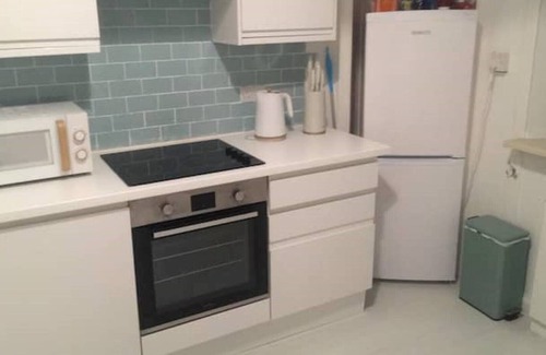 Millport Apartamento | Cozy corner ground floor flat close to the sea! 5 night minimum stay July/August