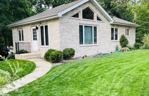 Twin Lakes Casa | Cozy Getaway by the Lake