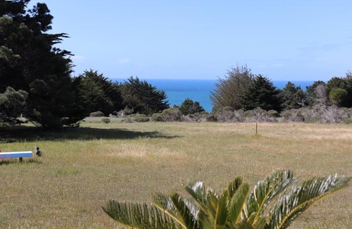 Gualala Casa | Cozy Getaway with Ocean View and Private Entrance!