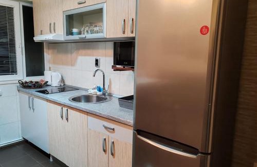 Banovo brdo Apartamento | Cozy green house (free parking spot)