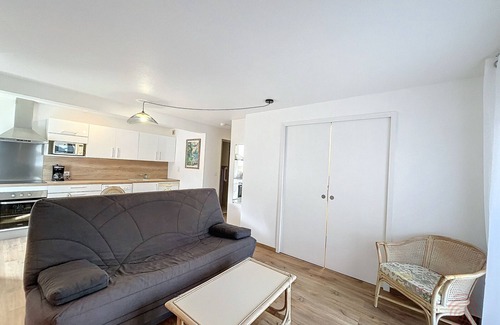 Lamalou-les-Bains Apartamento | Apartamento con Terraza, Cerca del Centro y Termas en Lamalou-les-Bains