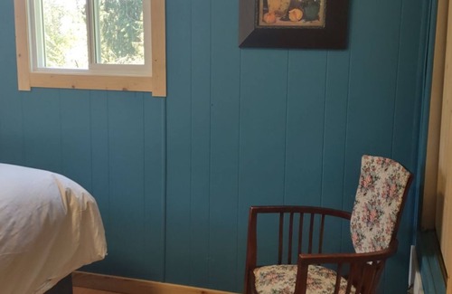 Salmon Arm Casa | Cozy Guest House in Larch Hills close to great all season trails