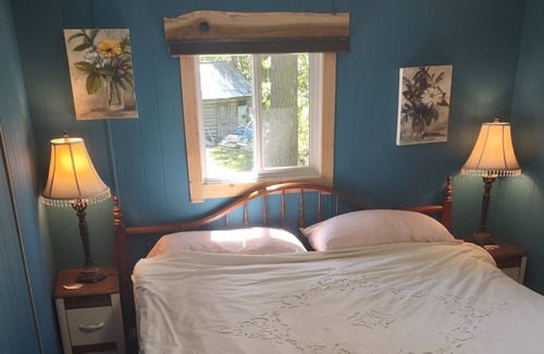 Salmon Arm Casa | Cozy Guest House in Larch Hills close to great all season trails