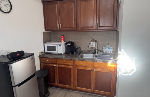 Sylmar Casa | Cozy guest studio house with AC and WiFi in Sylmar CA