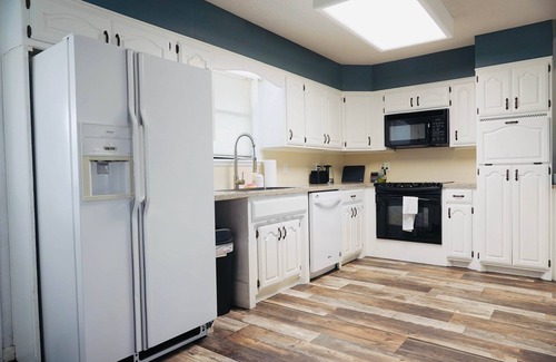 Kamay Otro | Pet & Horse Friendly 1 Bed 1 Bath Guesthouse On Farm w Pool Access Wichita Falls