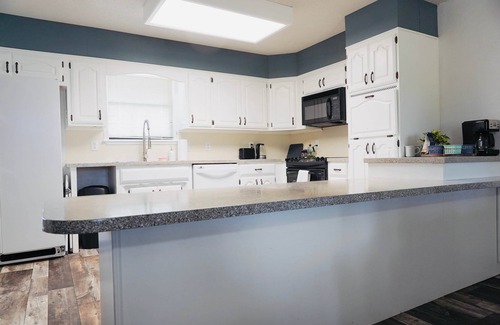 Kamay Otro | Pet & Horse Friendly 1 Bed 1 Bath Guesthouse On Farm w Pool Access Wichita Falls