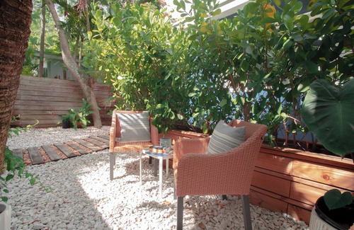 Little Haiti Cabaña | Cozy Guesthouse w/Free Parking less than 15mins from the beach!