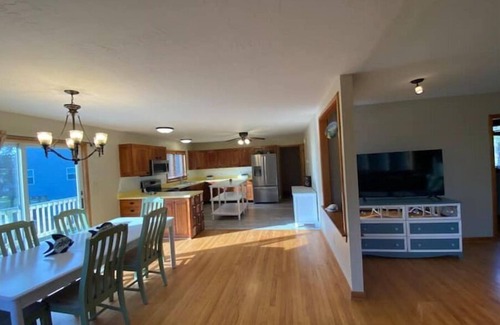 Colington Harbour Casa | Cozy Harbor Home for Families