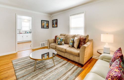 Harper Woods Casa | Cozy Harper Woods Home ~ 12 Mi to Downtown!