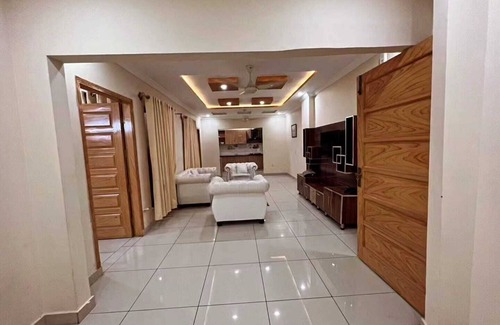 Islamabad Apartamento | Cozy Haven for Your Next Getaway: Book Now for Comfort and Convenience