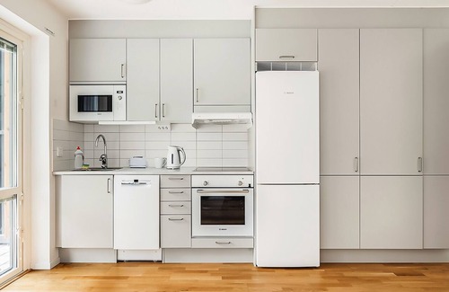 Upplands-Bro Municipality Apartamento | Cozy Haven Minutes From Central