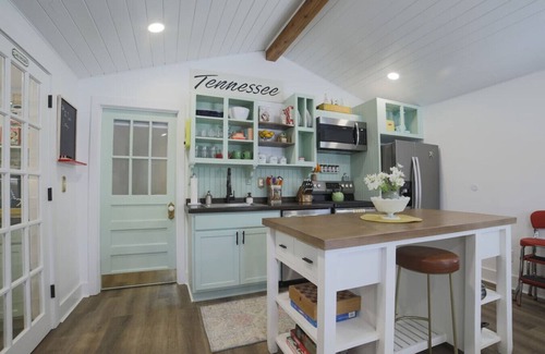 Chattanooga Casa | Cozy Historic Cottage | Walk to Northshore