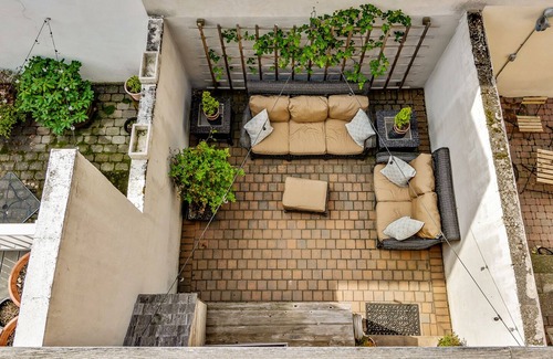 Washington Square West Casa | Cozy & Historic Gem: Free Parking+ Patio -Sleeps 6