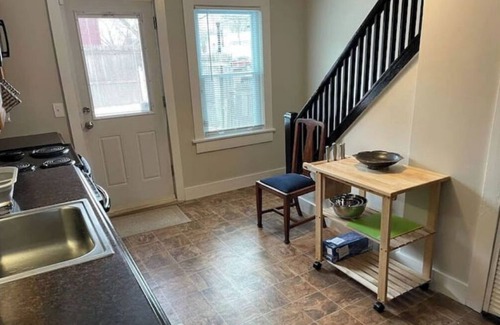 Hyde Park Casa | Cozy Historic Piersaull House - Charming & Quirky!