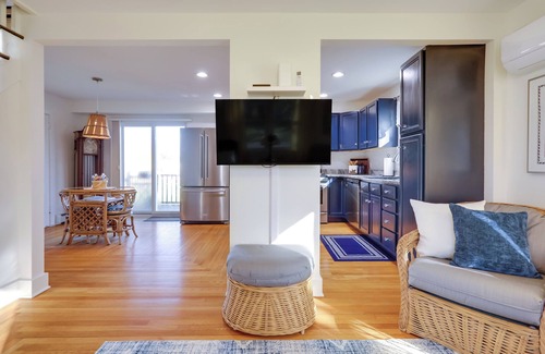 Wakefield-Peacedale Casa | Cozy Historic Wakefield Home Close to Beaches