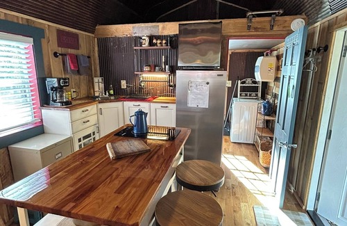 Silva Cabina | Cozy hobby farm cabin under the stars!