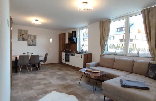 Mauterndorf Apartamento | Cozy holiday apartment in hut design, in the middle of the ski paradise
