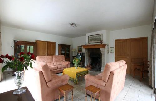 Nassogne Casa | Cozy Holiday Home in Lesterny near Lake