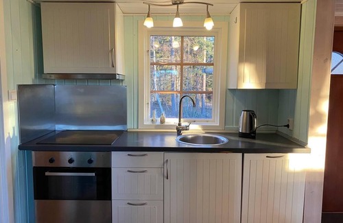 Lervik Casa | Cozy holiday home near the sea