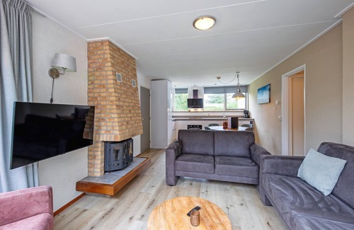 Den Burg Casa | Cozy holiday home with hot tub on Texel